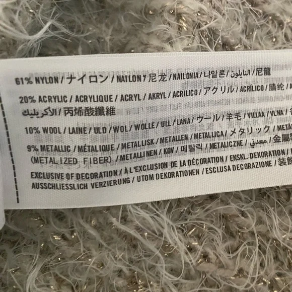 Abercrombie & Fitch Fuzzy Sweater - Picture 5 of 6